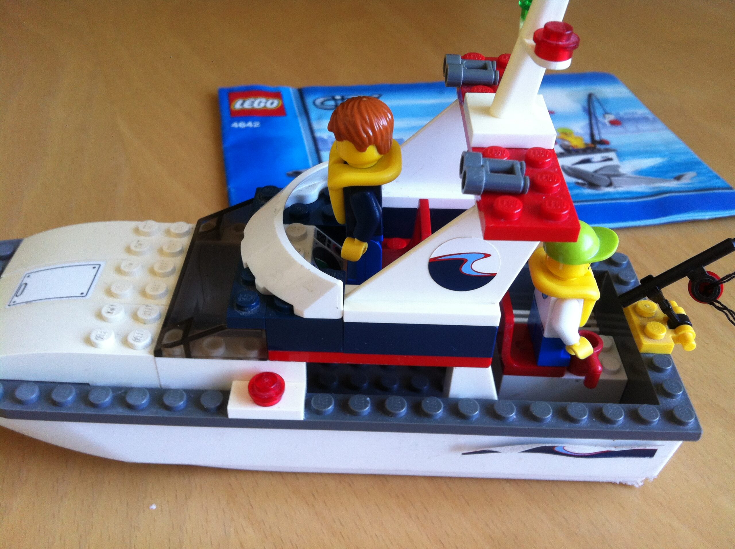 LEGO CITY - 4642 - Le bateau de pêche